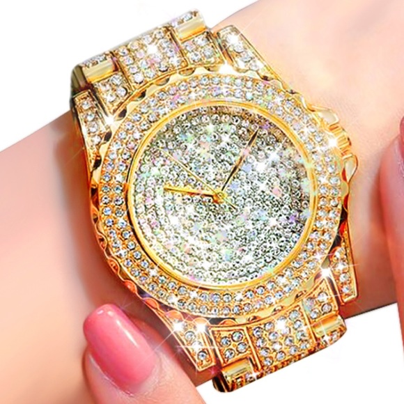 SOLD🎉Super BLING Iced Out Watch in Silver or Gold - Picture 8 of 8